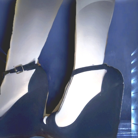 Black Sexy Ankle Strappy Size 8.5 Steve Madden Platforms - Picture 7 of 16